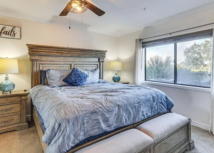 Golf, Boat, Swim! Walkable Havasu Getaway * Lake Havasu City