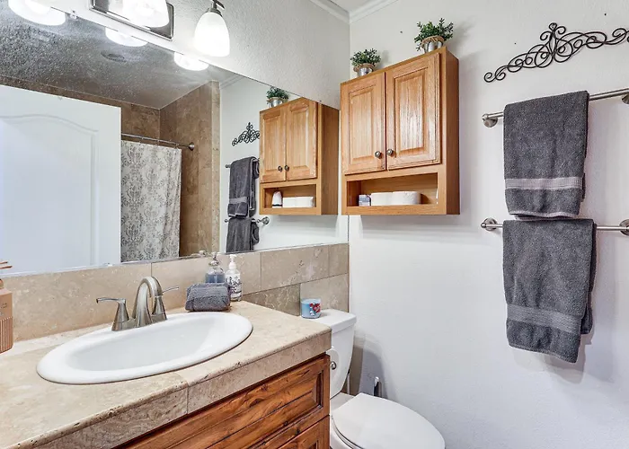 Golf, Boat, Swim! Walkable Havasu Getaway Lake Havasu City
